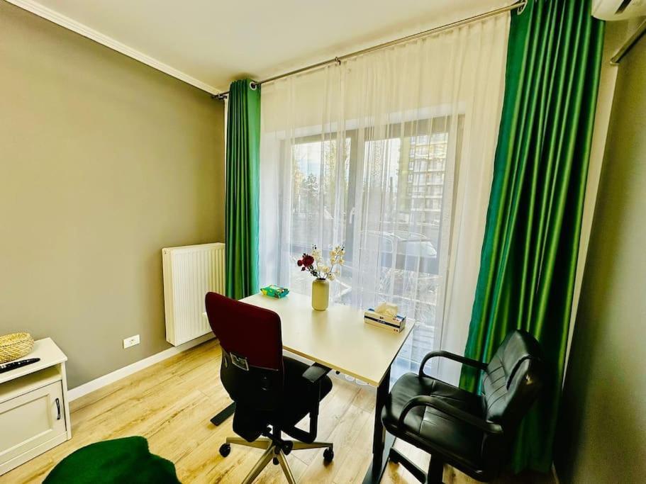 Zen Central Studio Bukarest Exteriör bild